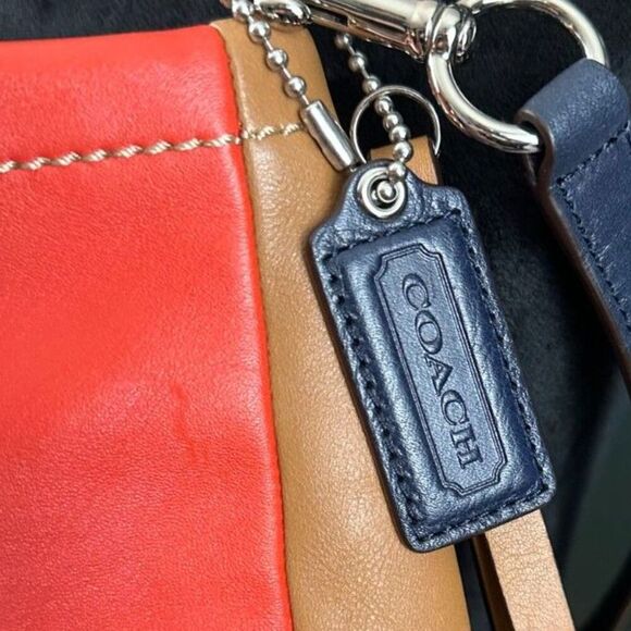 NWOT Coach Park Leather Color Block Convertible Carrie Tote Bag D-1381 F24065 - Picture 11 of 12